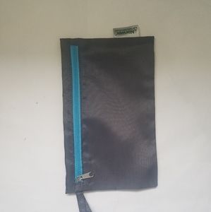 Gray wristlet to carry face masks by Norwex